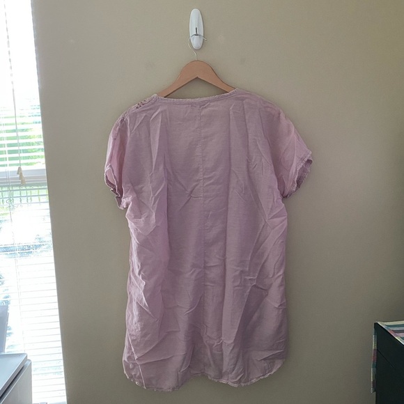 Soft Surroundings Pink Eyelet Sheer Overlay Short Sleeve Tunic Top Size Medium - Picture 2 of 4